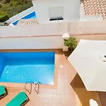 Jara Villa *